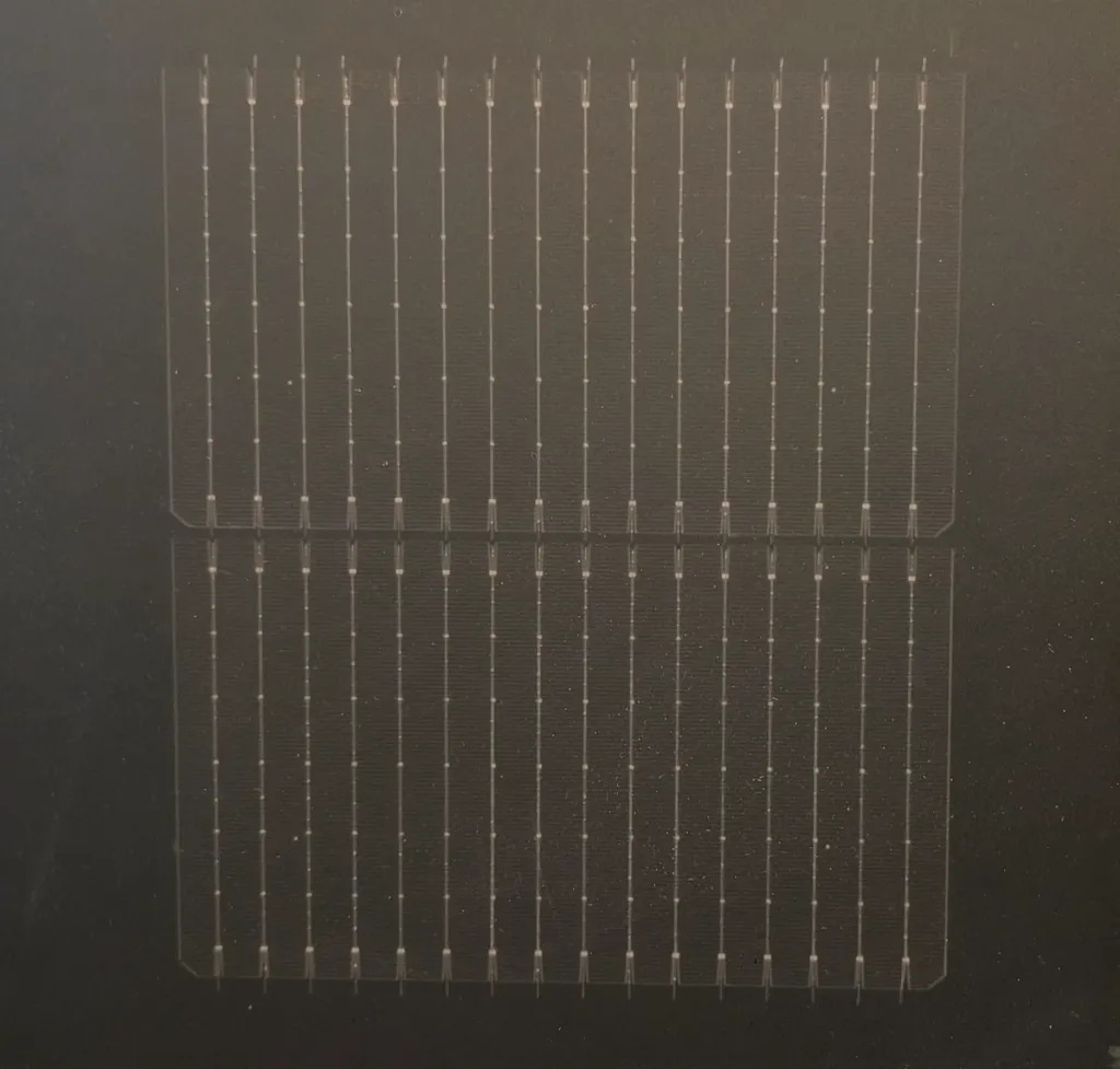 Black Beauty Iced – schwarze Optik, bifazial, blendarm